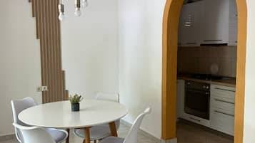 Appartamento (A1) | Cucina privata | Frigorifero, forno, piano cottura, lavastoviglie