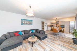 Apartment (A2) | Dining - Apartments Piveta (Okrug)