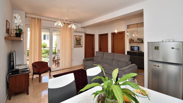 Apartment (A1) | Ruang tamu