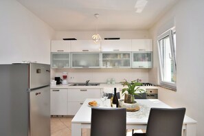 Apartment (A1) | Private kitchen - Apartment Beba (Porec)