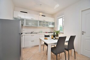 Apartment (A1) | Private kitchen - Apartment Beba (Porec)