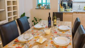 House | Dining