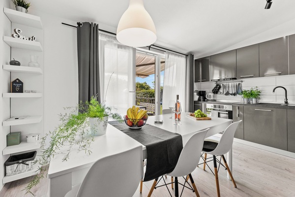 House | Private kitchen | Espresso maker, oven, stovetop, dishwasher