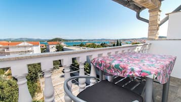 Apartment (A6) | Balkon