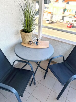 Studio (A1) | Balcony - Apartment Luka (Vodice)