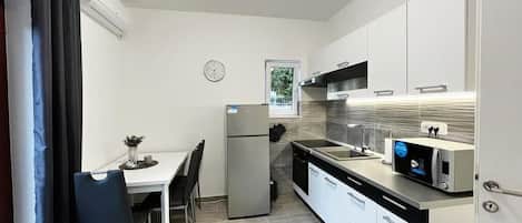 公寓 (A1) | 私人廚房 | 雪櫃、微波爐、焗爐、爐具