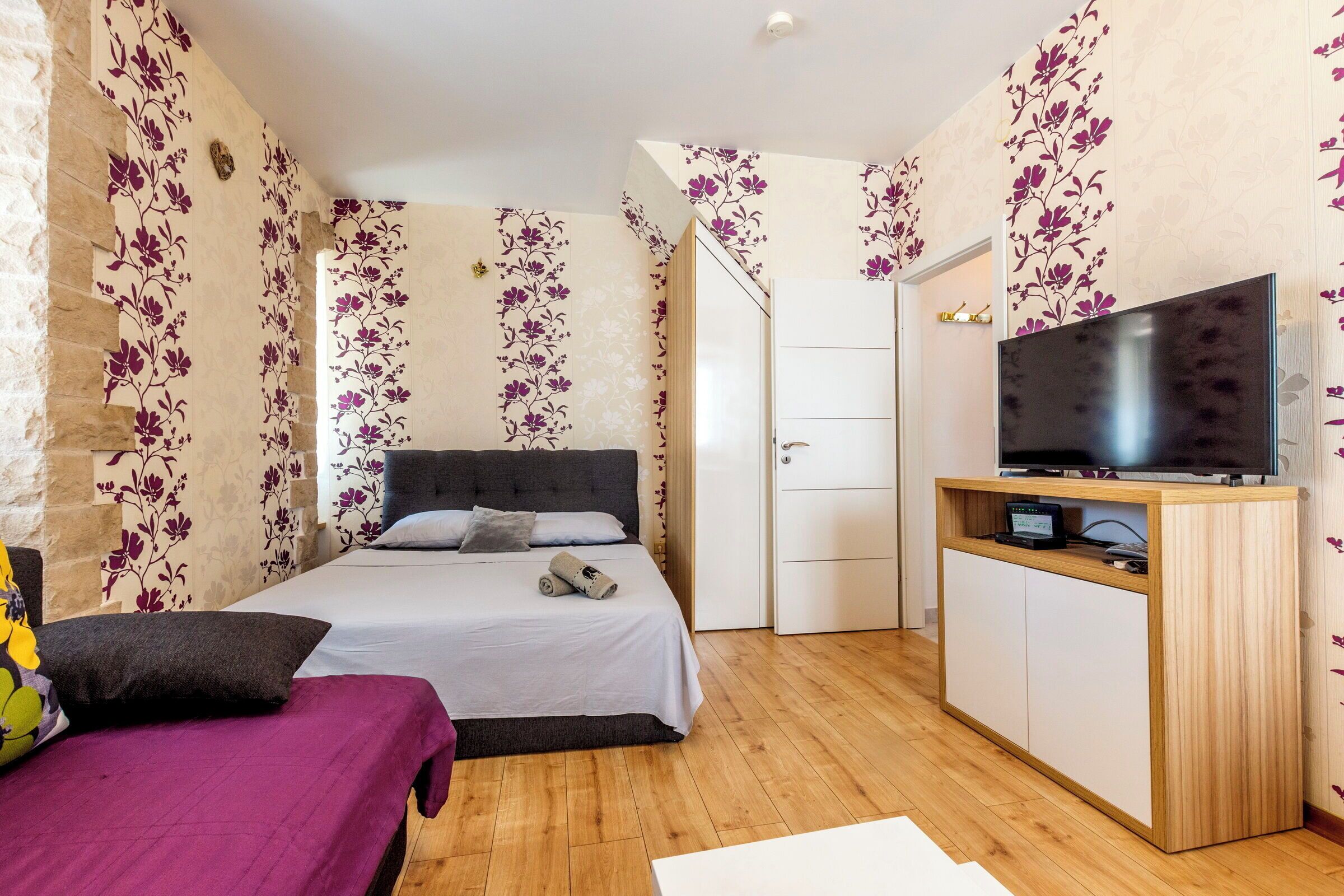 Apartment (A1) | In-room safe, iron/ironing board, free WiFi