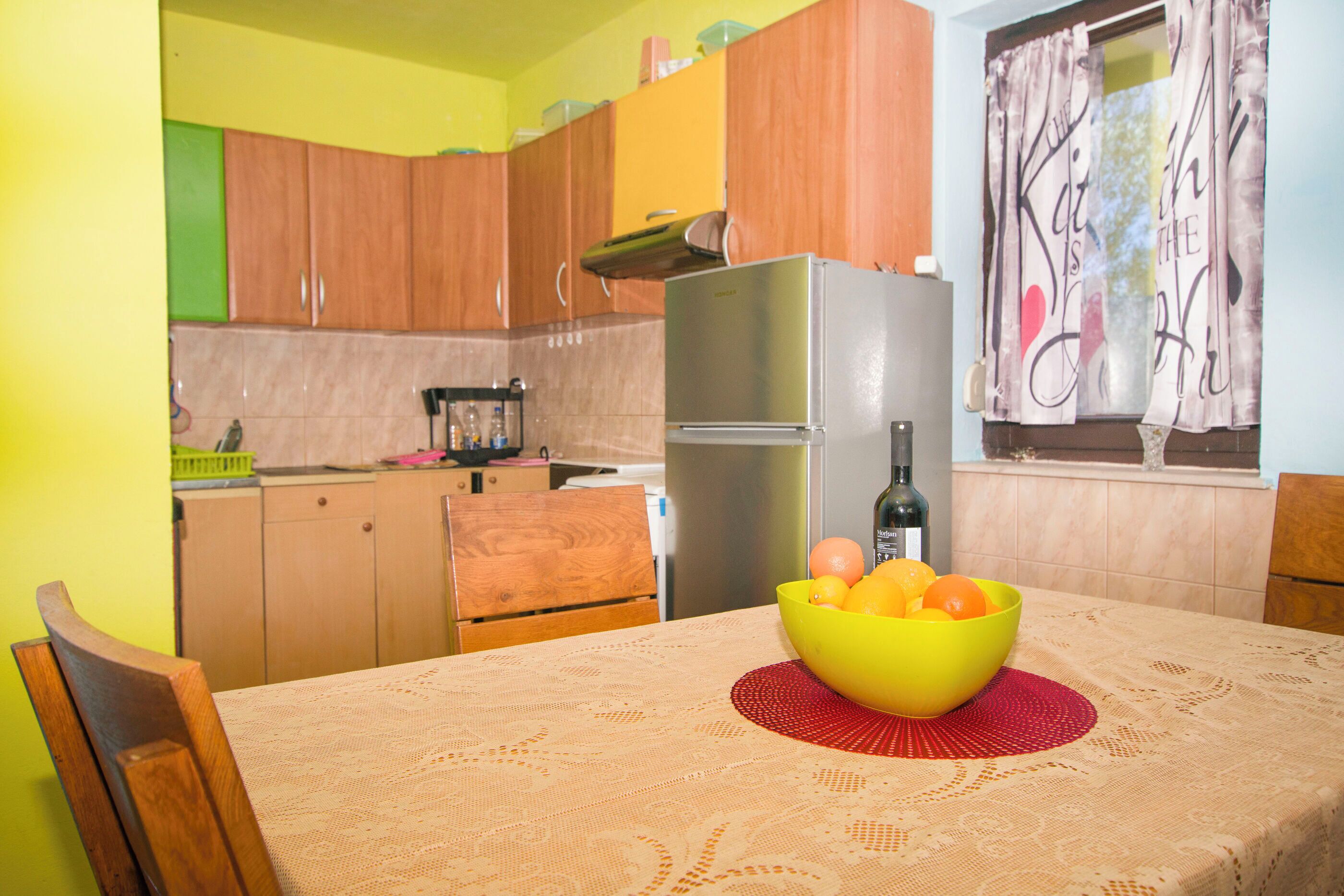 Casa | Cocina privada | Refrigerador, horno, parrilla de estufa y utensilios de cocina 