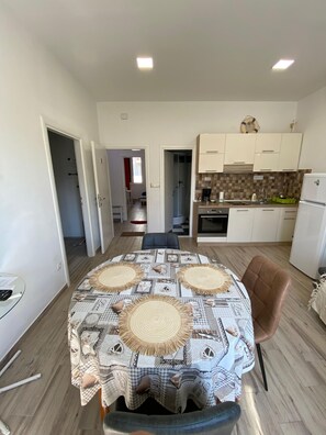 Apartment (A2) | Dining - Apartments Seville (Split)