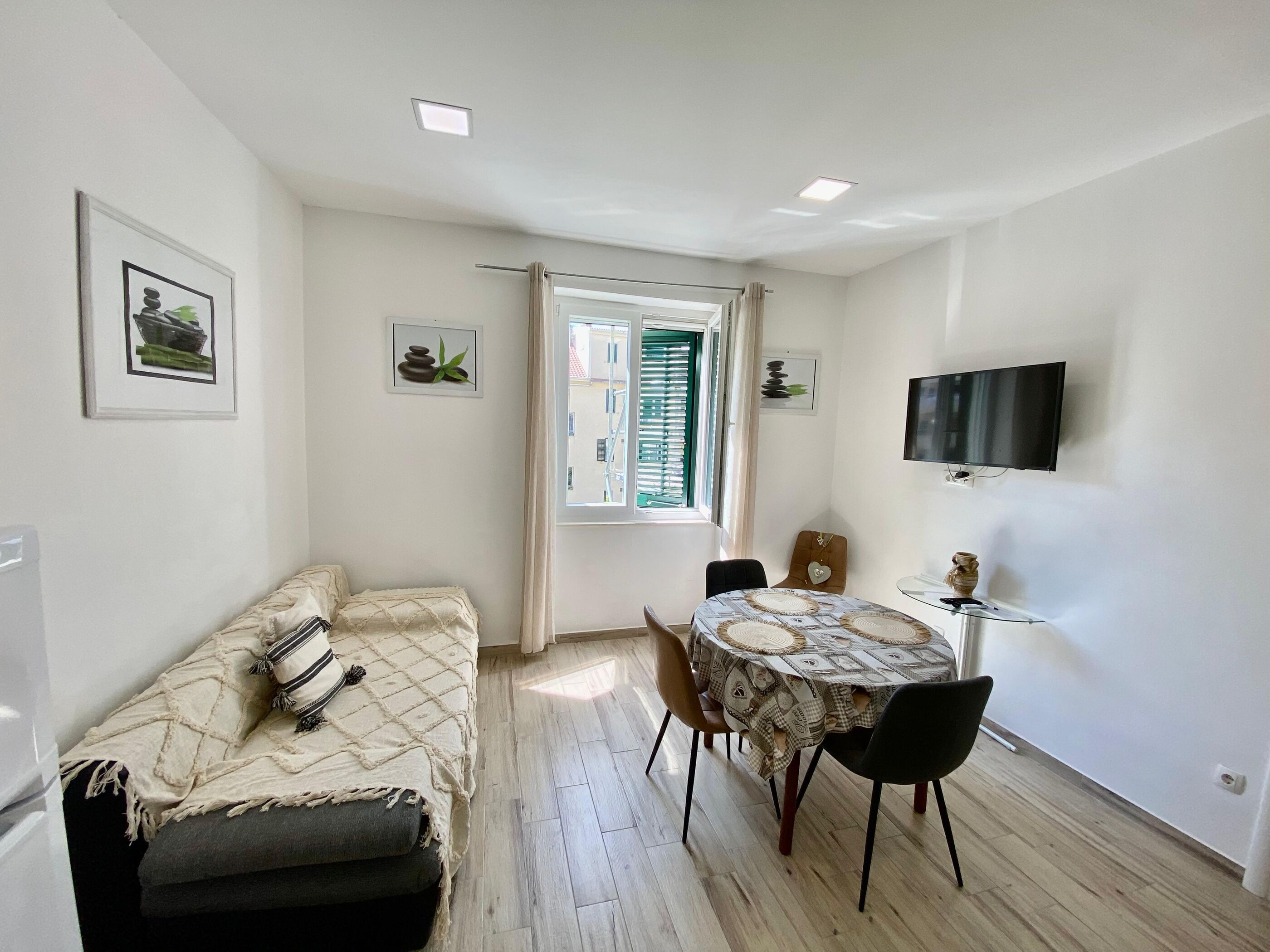Apartment (A2) | Living room