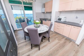 Apartment (A1) | Water view - Apartments Fenix (Primosten)