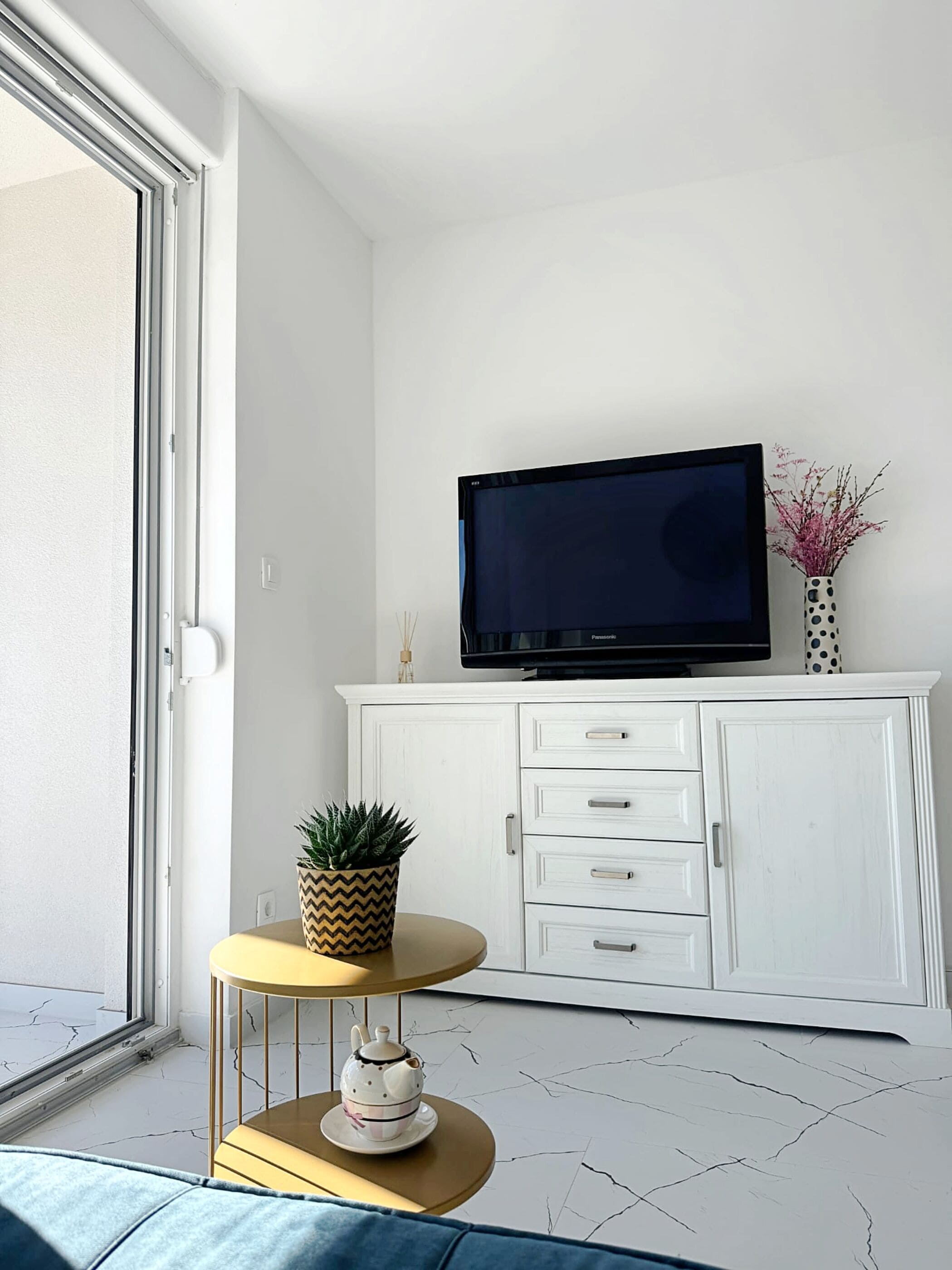 Apartment (A1) | Television