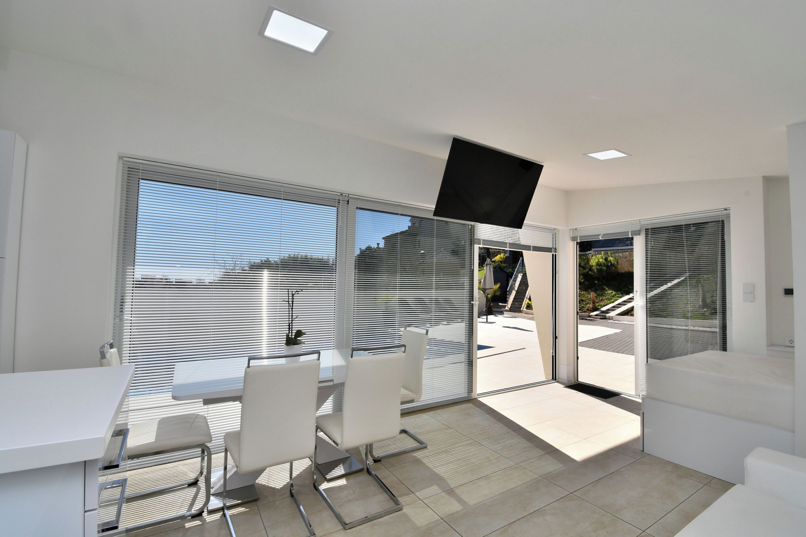 Studio (A3) | Dining