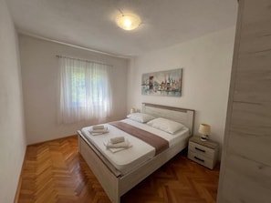 Apartment (A1) | Iron/ironing board, free WiFi - Apartment Rosa (Supetar)