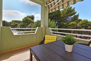 Balcony - Apartment Karolina (Pula)