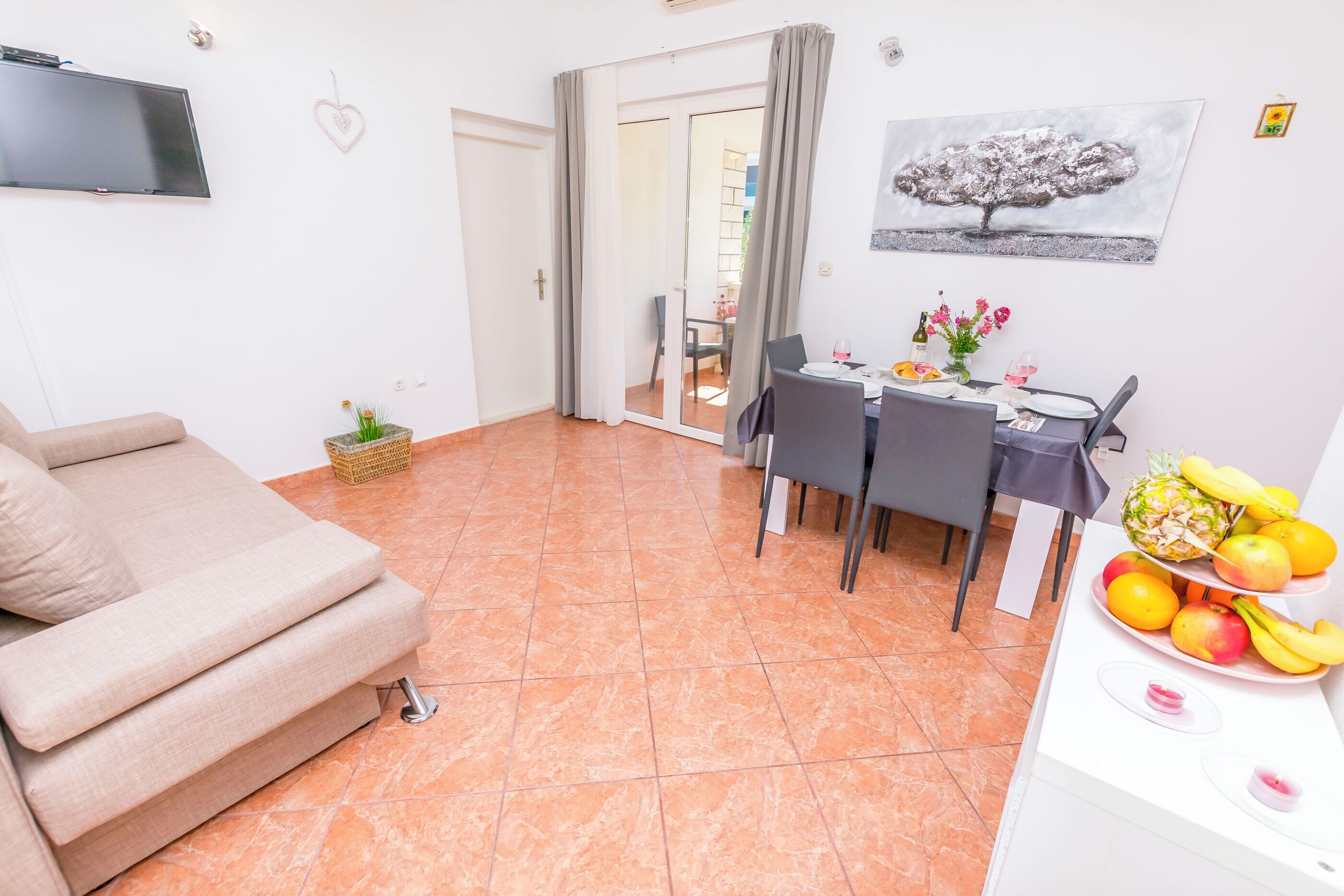 Departamento (A5) | Cocina privada | Refrigerador, microondas, parrilla de estufa y cafetera de espresso 