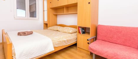 Apartment (A6) | Iron/ironing board, free WiFi