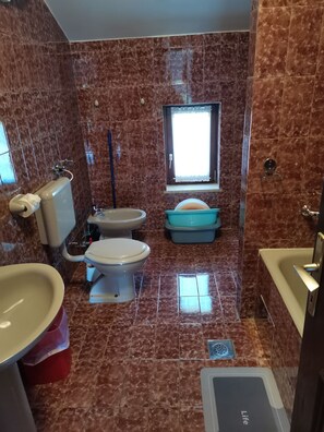 Apartment (A1) | Badezimmer