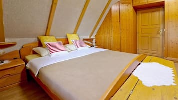 House | Iron/ironing board, free WiFi