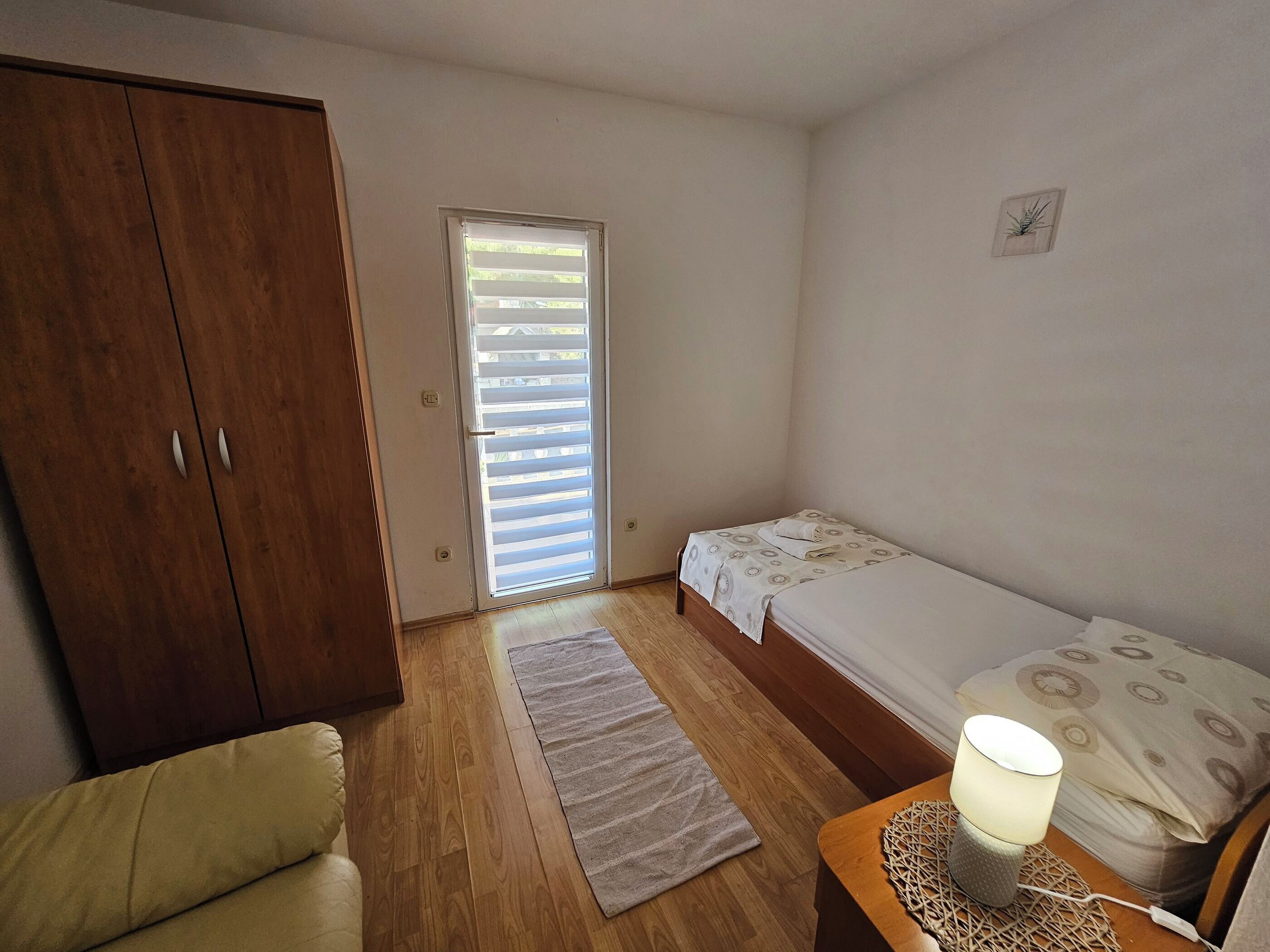 アパートメント (A1)