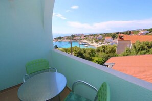 Apartment (A3) | Terrace/patio - Apartments Vacation Jakisnica (Novalja)