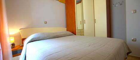 Tabla de planchar con plancha y wifi gratis