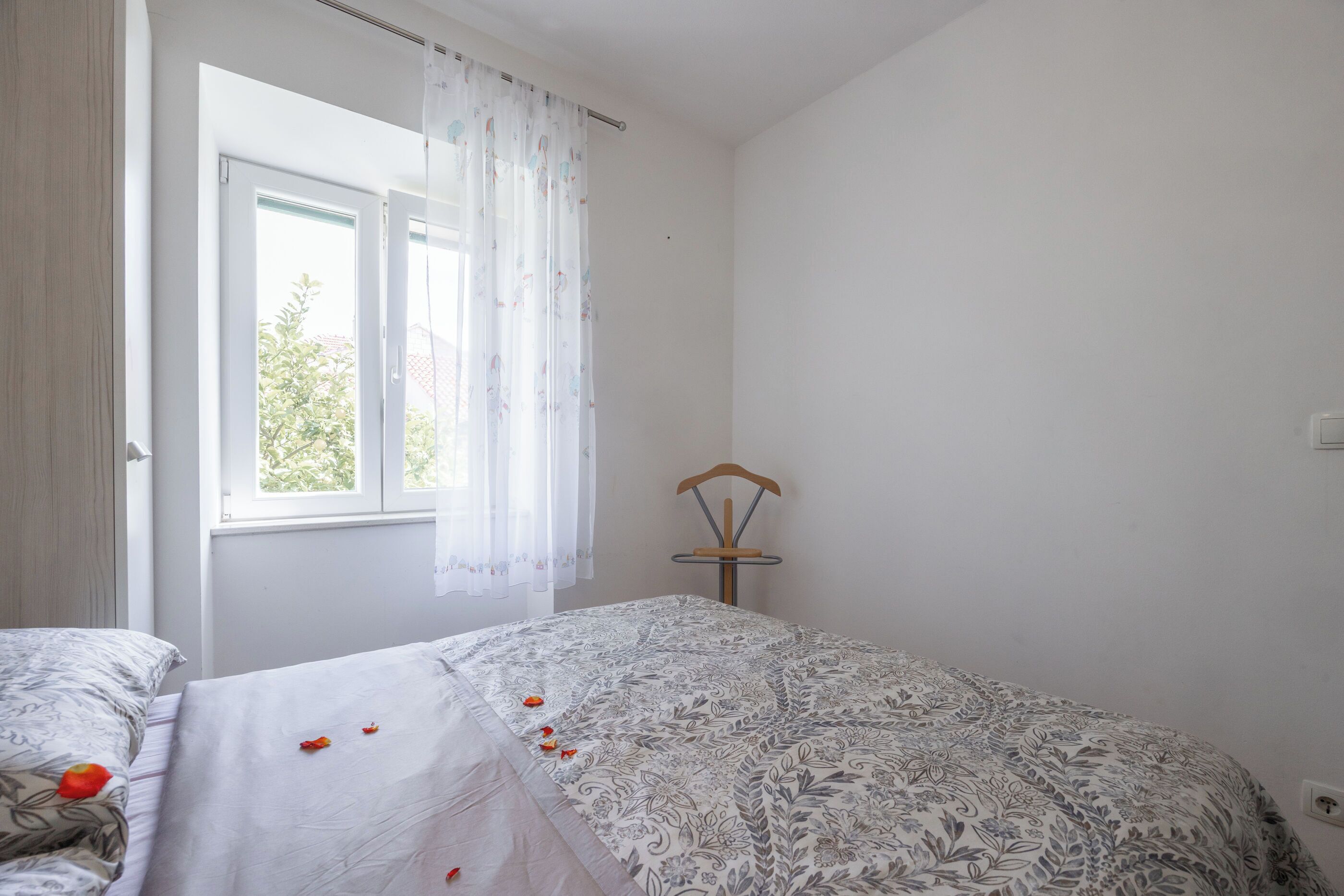 مكواة/لوح كي وواي فاي مجانًا