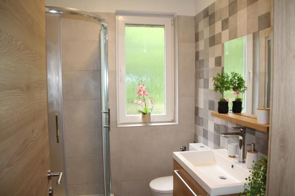 House | Bathroom | Shower, towels, soap