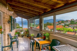 Apartment (A1) | Water view - Apartment New (Supetar)