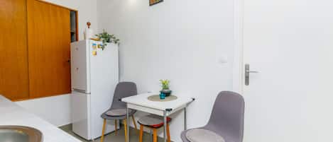 Apartment (A1) | Speisen