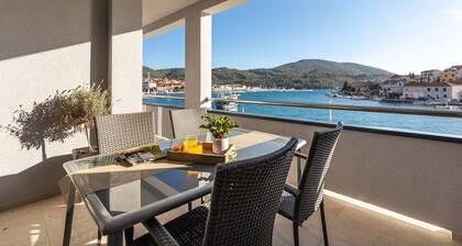 Apartments and Rooms Ribarska Srica