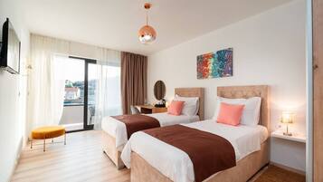 Iron/ironing board, free WiFi