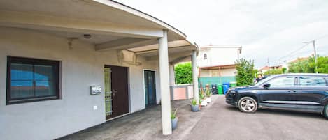 Parken ohne Service (kostenlos)