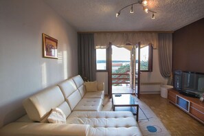 Apartment (A1) | Living room - Apartments and Room Anica i Marko (Rab)