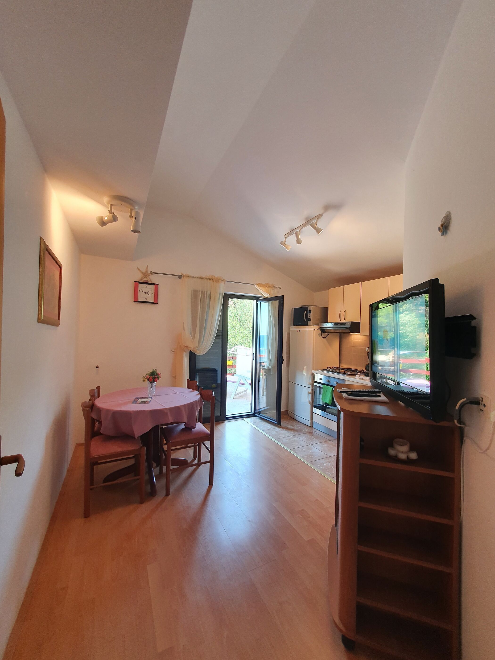 Căn hộ (A2) | Bếp riêng