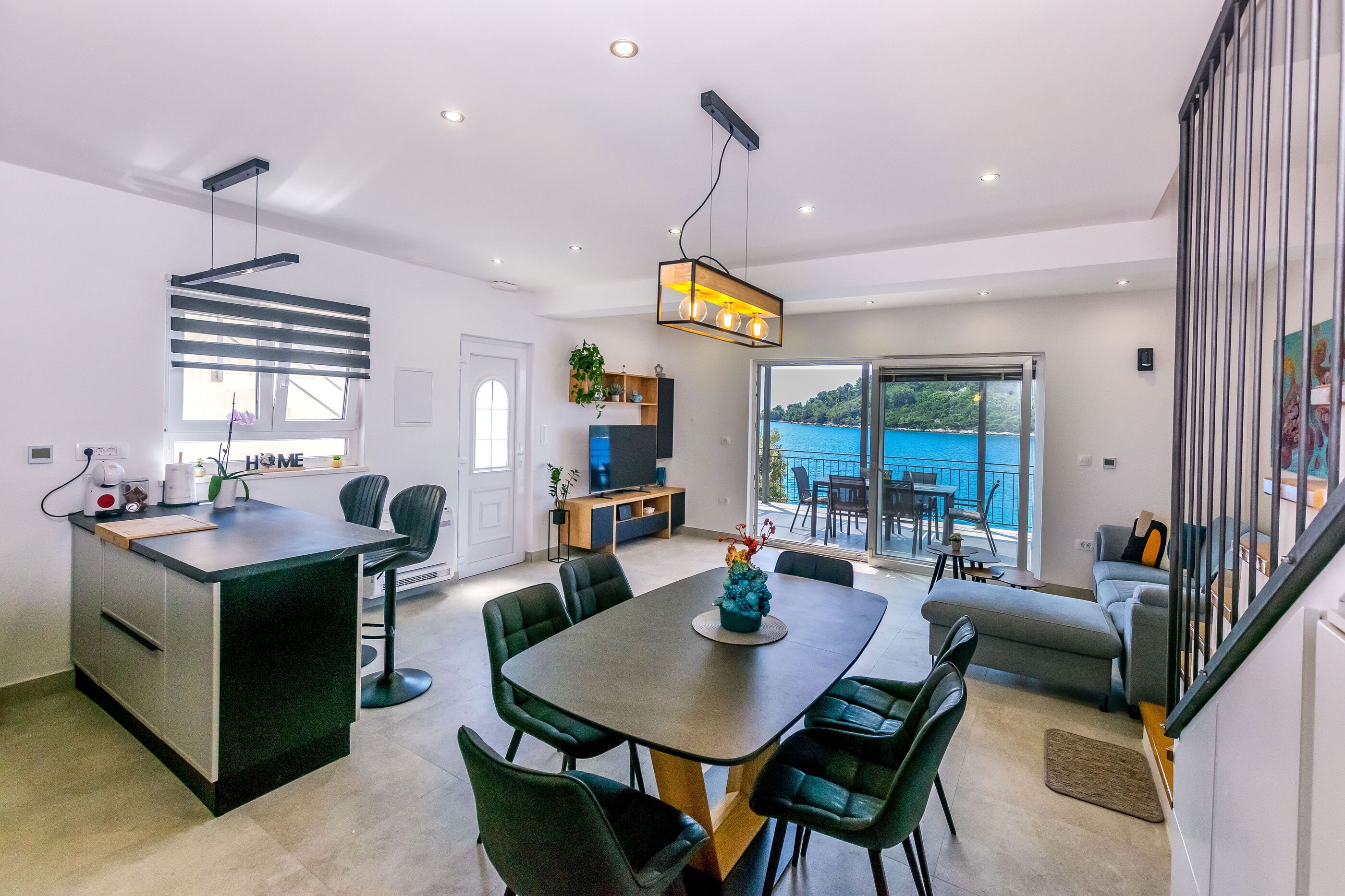 House | Living room | Smart TV, Netflix