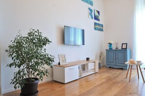 Apartment (A1) | Wohnzimmer | Smart-TV