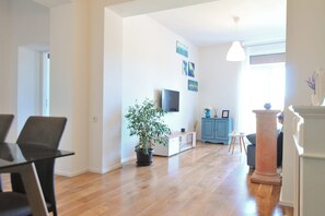 Apartment (A1) | Wohnzimmer | Smart-TV