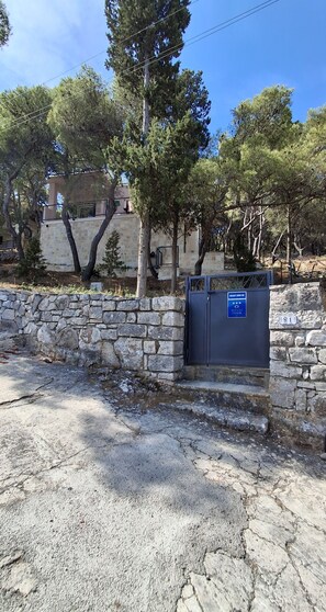 Courtyard - House Holiday Lodge (Sibenik)