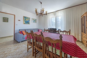 Appartement (A1) | Woonkamer