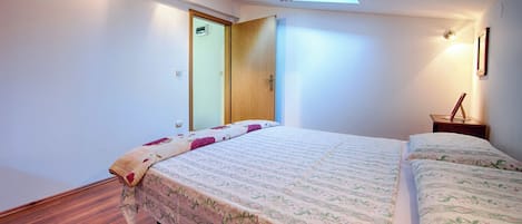 Departamento (A2) | Tabla de planchar con plancha y wifi gratis