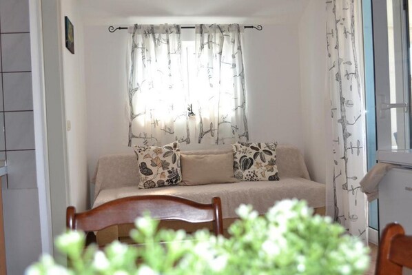 Apartment (A3) | Living room - Apartments Marija (Vodice)