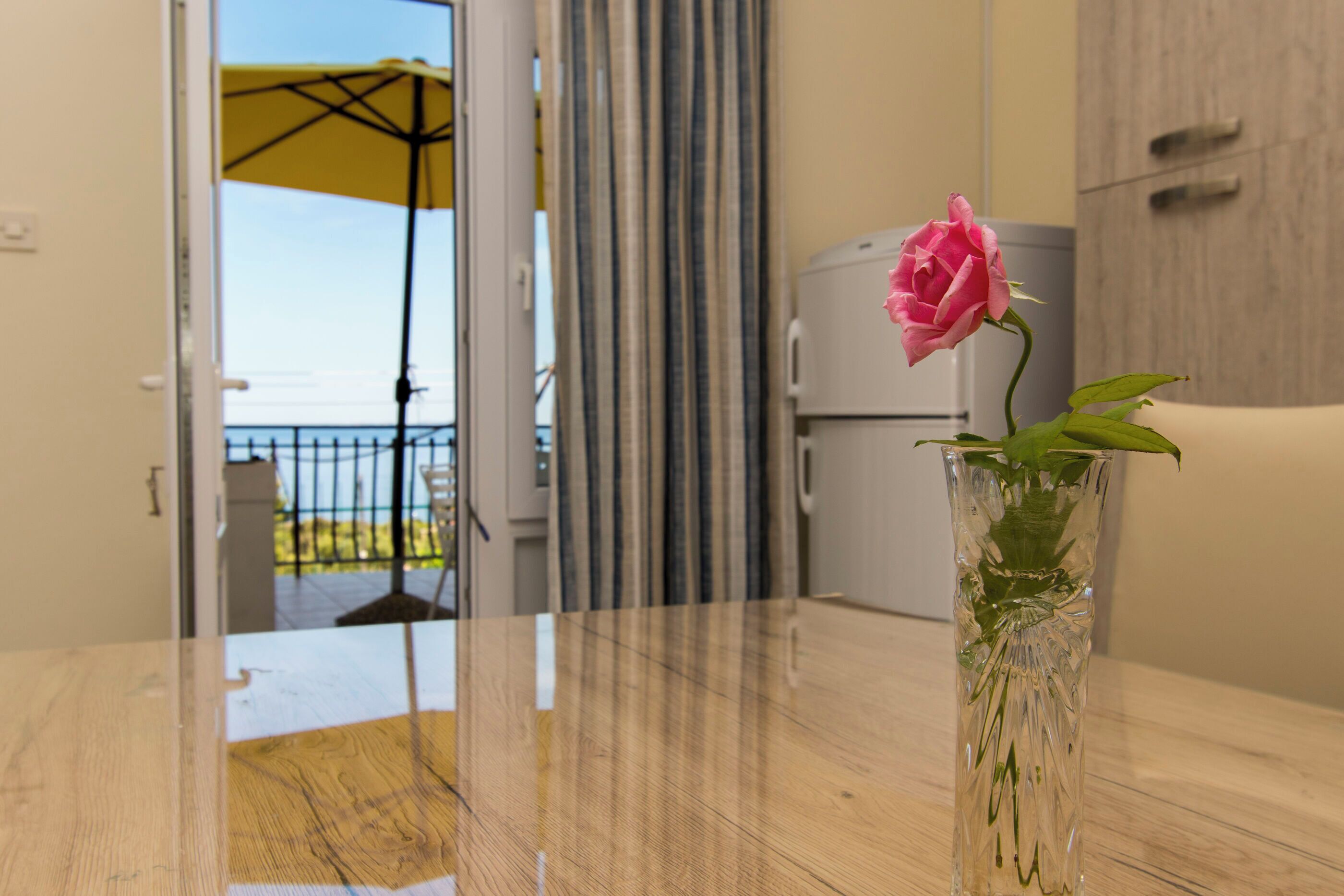 Apartment (A1) | Private kitchen | Fridge, oven, stovetop, electric kettle