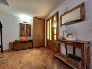House | Interior entrance - House Barci (Vinodol)