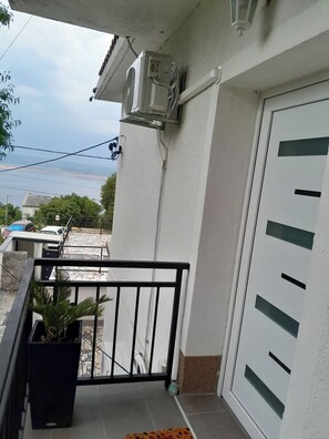 Apartment (A1) | Balcony - Apartments Roza (Crikvenica)