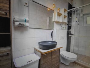 Apartment (A1) | Bathroom - Apartments Roza (Crikvenica)