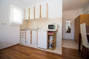 Studio (A2) | Private kitchen | Fridge, microwave, stovetop, espresso maker - Apartment Marija (Vodice)
