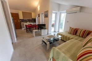 Apartemen (A4) | Ruang keluarga