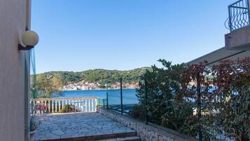 Căn hộ (A2) | Quang cảnh mặt nước