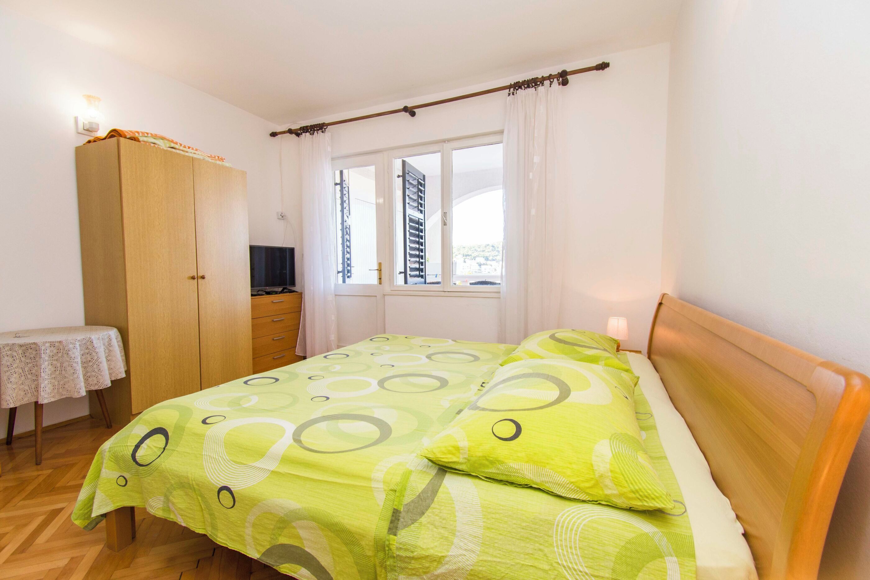 Room (S3) | Free WiFi